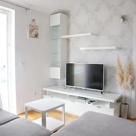 Apartments Keko Primosten Exterior photo
