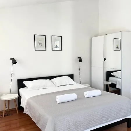 Apartments Keko Primosten Exterior photo