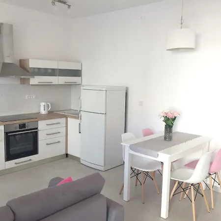 Apartments Keko Primosten Exterior photo
